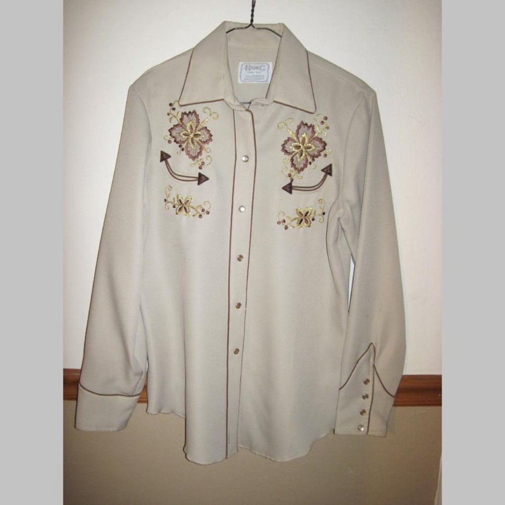 Vintage  H Bar C California Ranchwear Long Tail Embroidered Floral Western Shirt